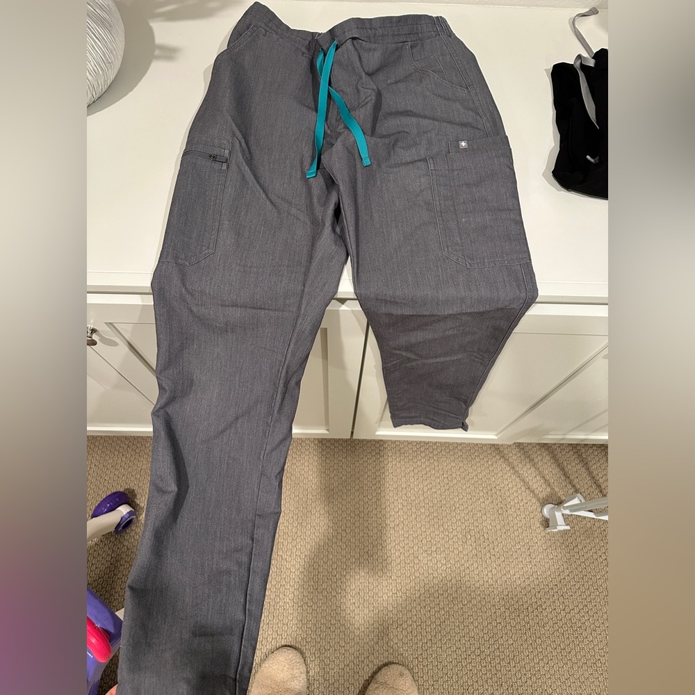 Yola Skinny Scrub Pants- SMALL TALL Graphite